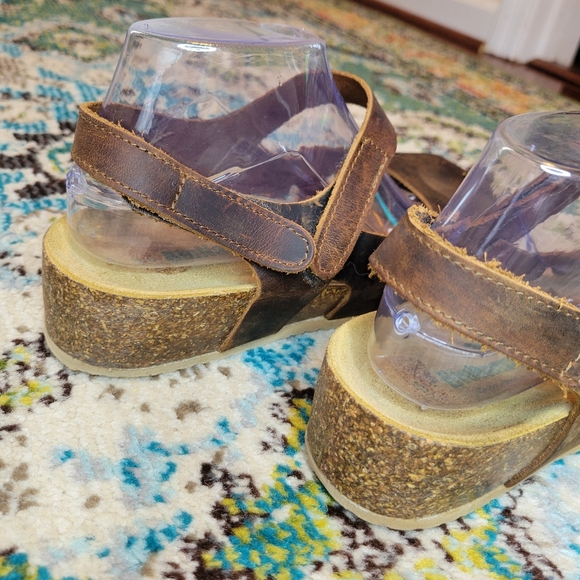 Bio Nature Leather Sling Back Mary Janes Closed Toe Shoe, Size US 9/EU 40 - Picture 4 of 7